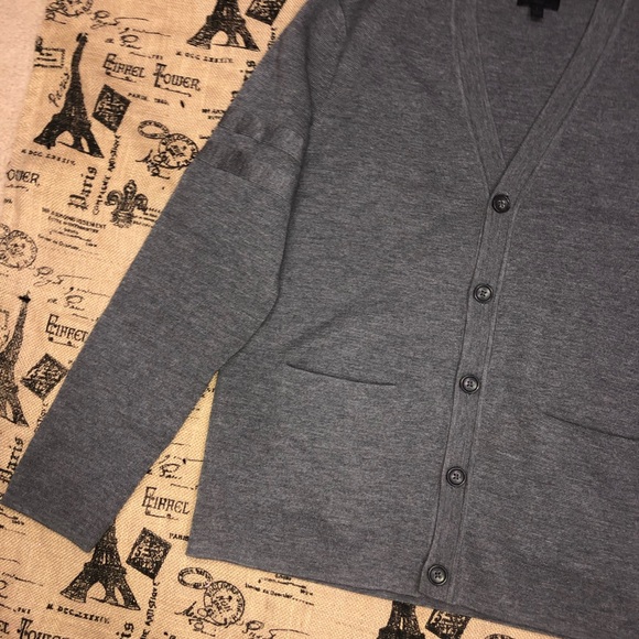 Banana Republic NWOT! Grey V Neck Button Down  Pockets Cardigan Sweater - Picture 3 of 13